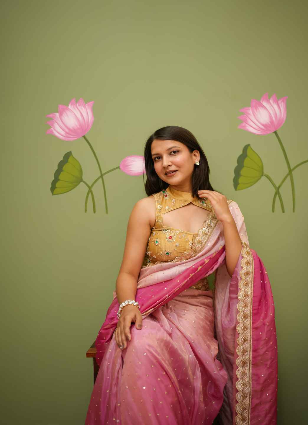 Women's Crushed tissue Golden Saree Blouse With Sleeves