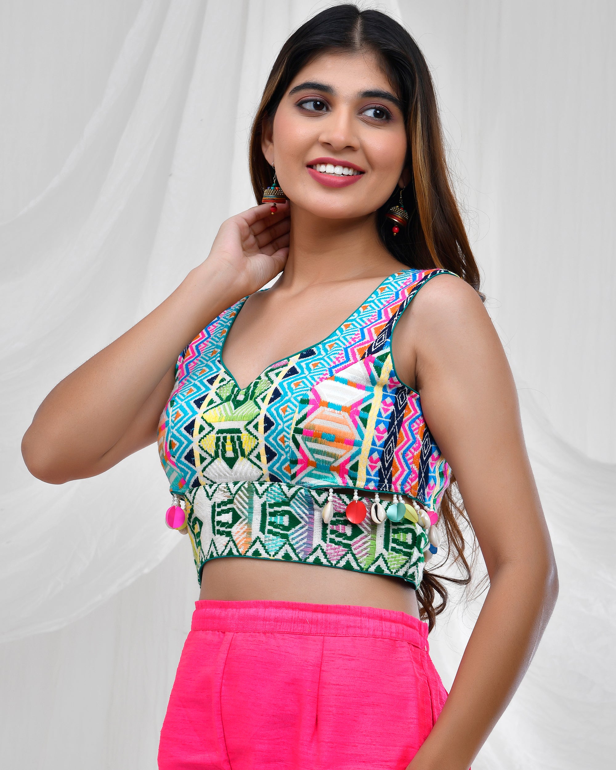 Vibrant Geometric Print Jacquard Sleeveless Padded Blouse for Women