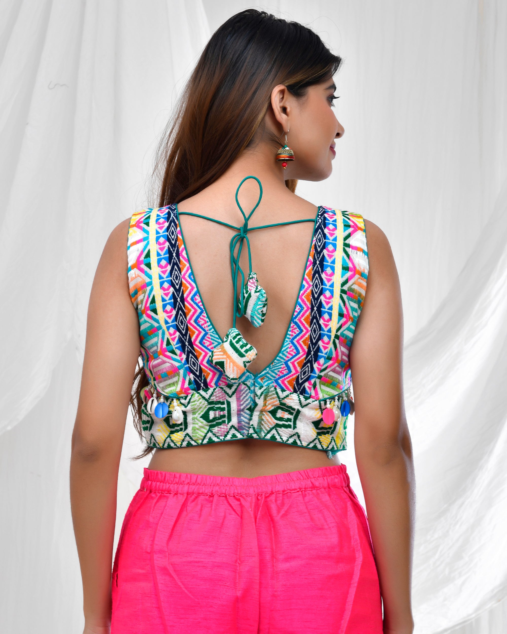 Vibrant Geometric Print Jacquard Sleeveless Padded Blouse for Women
