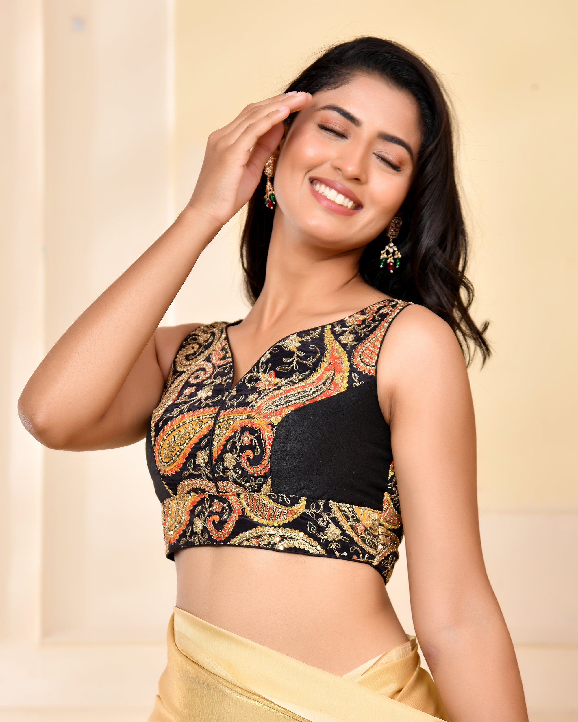 Embroidery Paisley Zari V Neck Padded Black Saree Blouse