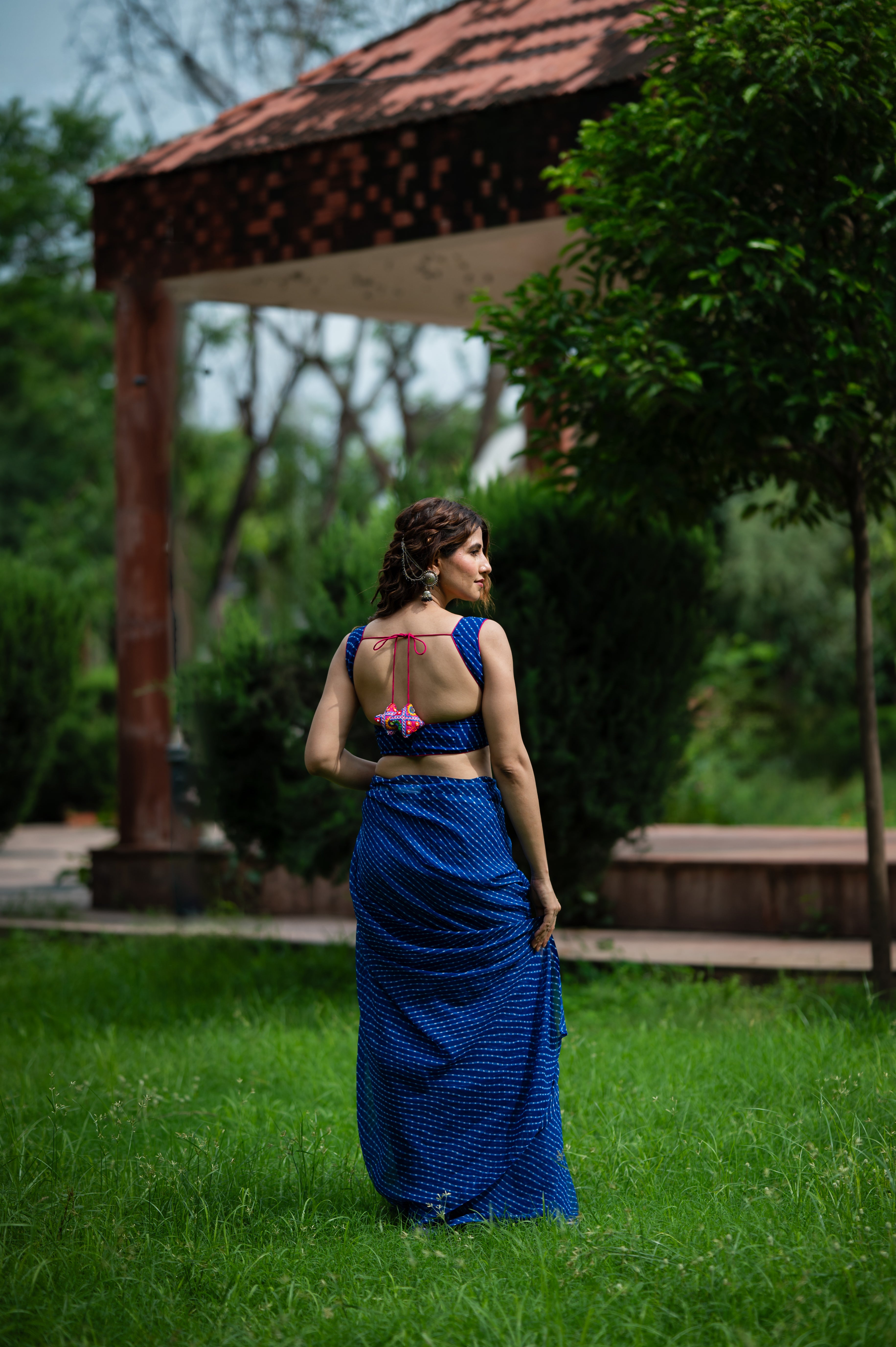 Lehriya Printed with Embroidered Sleeveless Saree Blouse