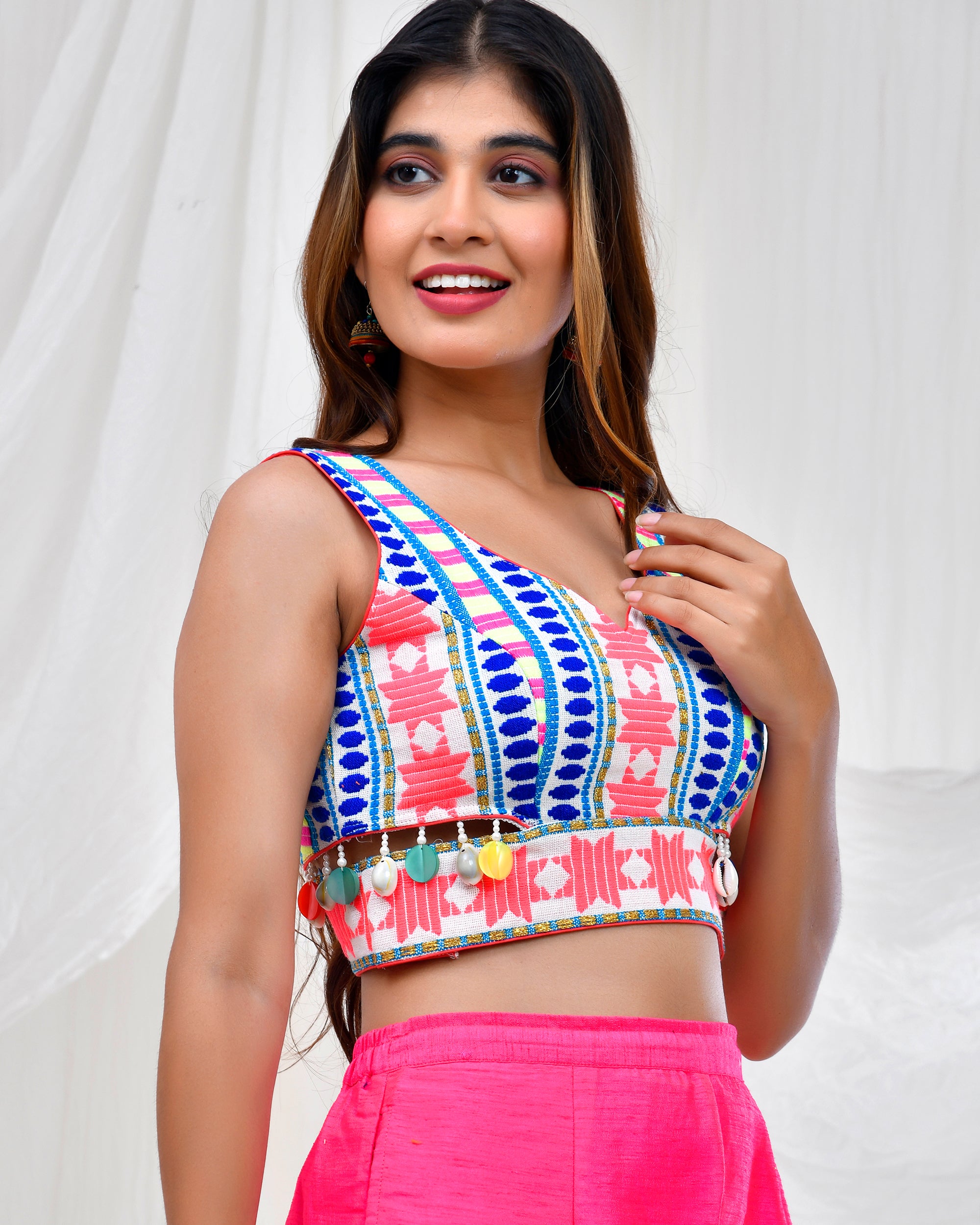 Vibrant Geometric Print Jacquard Sleeveless Padded Blouse for Women