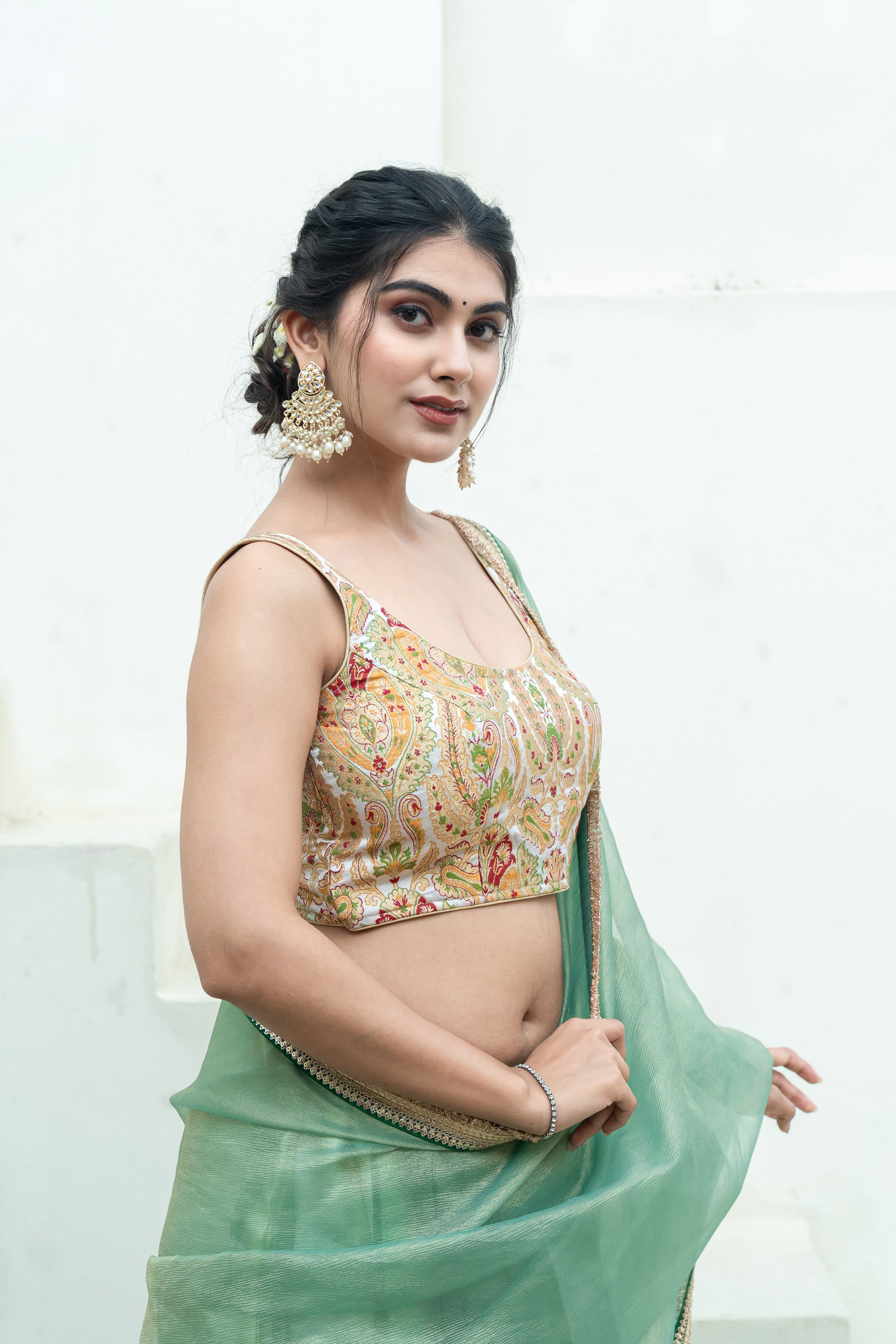 Woven Designed Kashi Banarsi Scoop Neck Padded White Saree Blouse